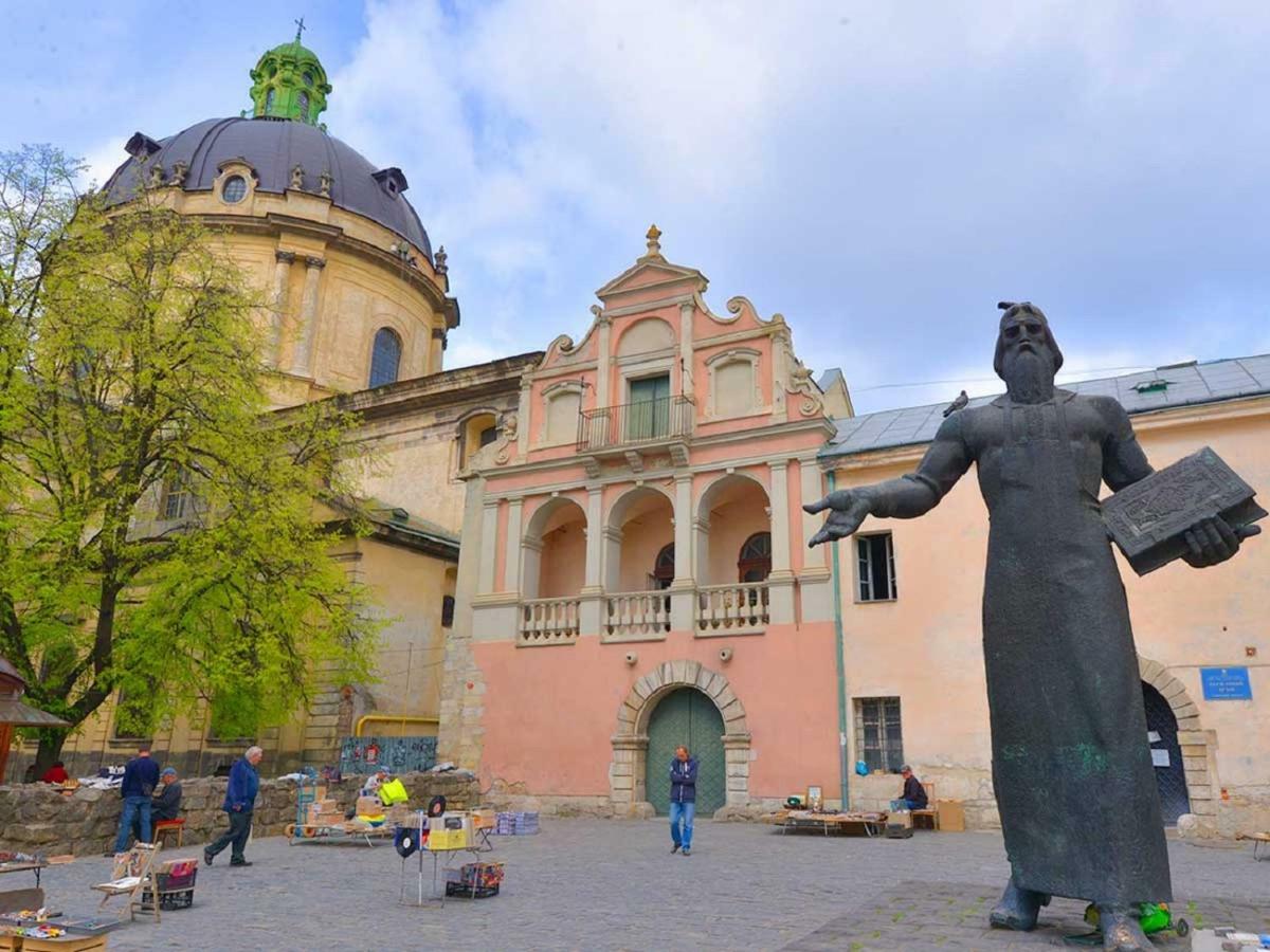 Smart Apartments Lviv Eksteriør billede