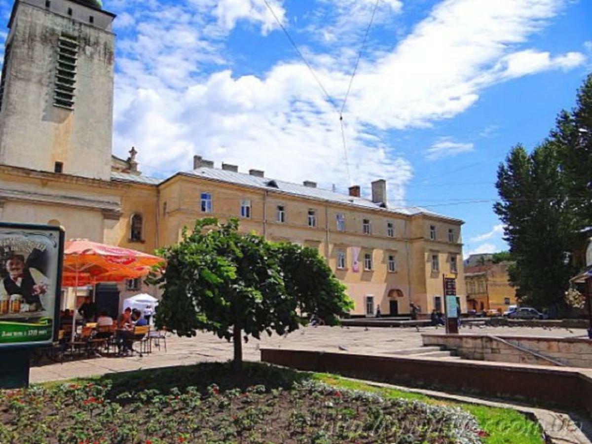 Smart Apartments Lviv Eksteriør billede