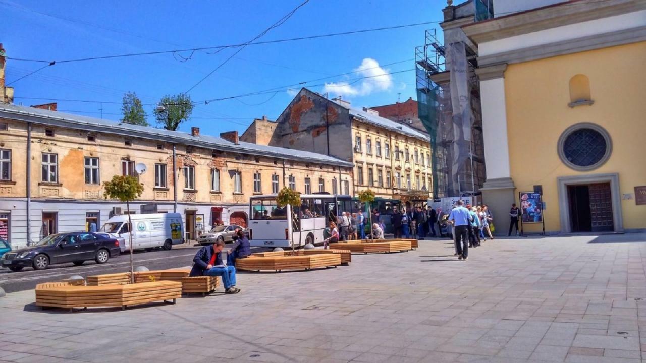 Smart Apartments Lviv Eksteriør billede
